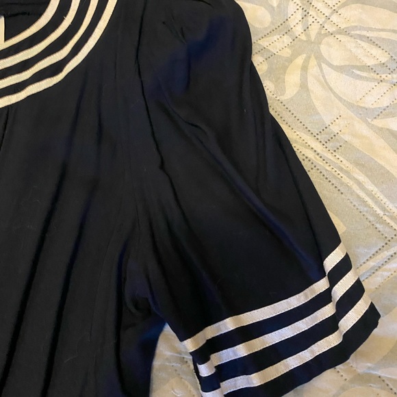 Dress - Picture 3 of 5